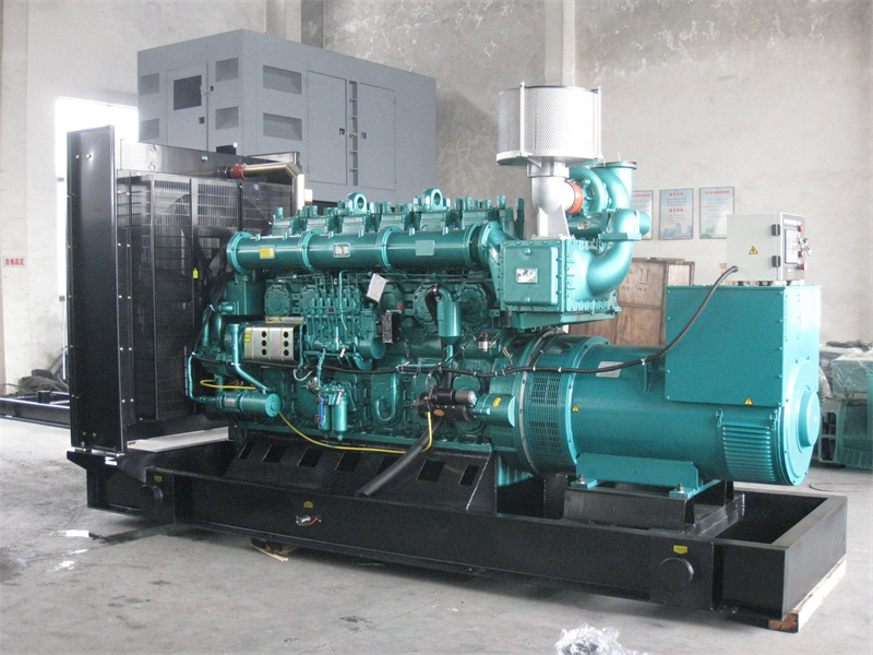 汉寿200KW 柴油发电机的油耗是多少？